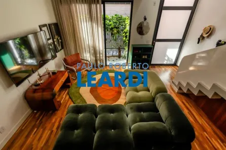 Casa de Condomínio com 2 Quartos para alugar, 177m² no Vila Madalena, São Paulo