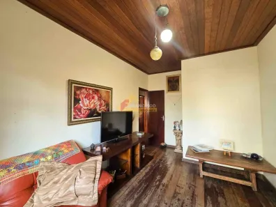 Casa com 3 Quartos à venda, 230m² no Esplanada, Divinópolis
