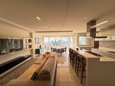 Apartamento com 3 Quartos para alugar, 136m² no Centro, Balneário Camboriú