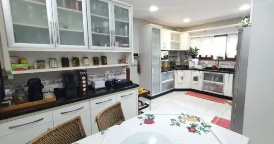 Casa com 4 Quartos à venda, 327m² no Carianos, Florianópolis