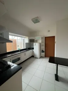Casa de Condomínio com 3 Quartos para alugar, 185m² no Jardim Inconfidência, Uberlândia