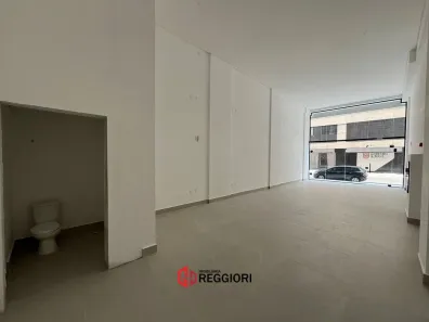 Sala Comercial para alugar, 82m² no Nações, Balneário Camboriú