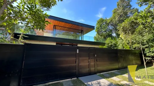 Casa com 3 Quartos à venda, 300m² no Itamambuca, Ubatuba