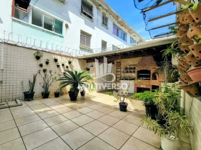 Casa com 3 Quartos à venda, 161m² no Embaré, Santos
