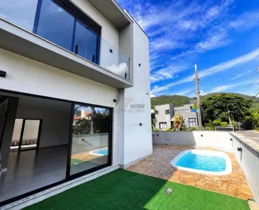 Casa com 3 Quartos à venda, 182m² no Itacorubi, Florianópolis