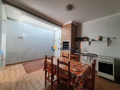 Casa com 3 Quartos à venda, 135m² no Jardim São Clemente, Maringá