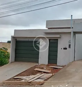 Casa com 2 Quartos à venda, 97m² no Jardim Serrano, Caldas Novas