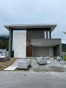 Casa de Condomínio com 4 Quartos à venda, 275m² no Pedra Branca, Palhoça