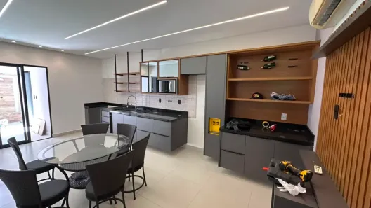 Casa de Condomínio com 3 Quartos à venda, 200m² no Ponta Negra, Manaus