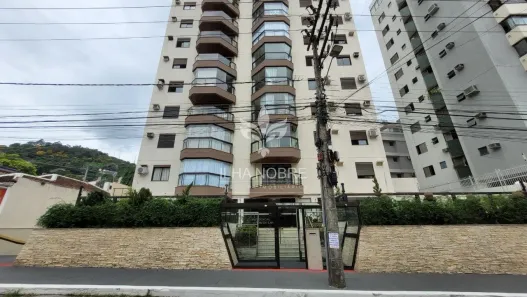 Apartamento com 2 Quartos para alugar, 100m² no Centro, Florianópolis