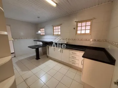 Casa com 3 Quartos à venda, 200m² no Jardim Lavínia, Marília