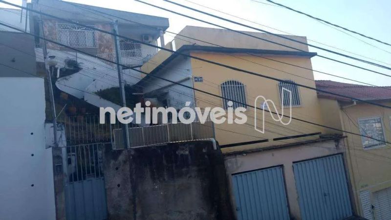 Casa com 3 quartos — Alto Caiçaras, Belo Horizonte