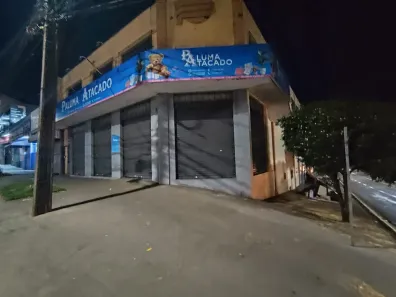 Ponto Comercial para alugar, 500m² no Zona 07, Maringá