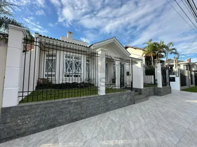 Casa com 3 Quartos para alugar, 232m² no Marechal Rondon, Canoas