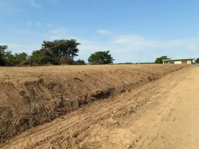 Lote/Terreno à venda, 360m² no Grajaú, Divinópolis