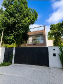 Casa de Condomínio com 3 Quartos para alugar, 200m² no Itaipu, Niterói