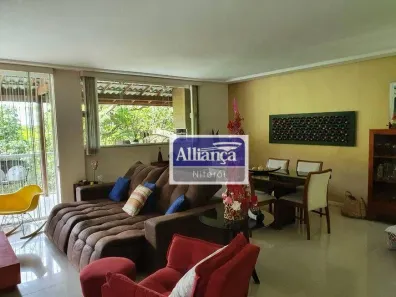 Casa de Condomínio com 5 Quartos à venda, 180m² no Sapê, Niterói