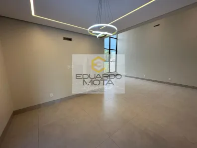 Casa de Condomínio com 3 Quartos para alugar, 224m² no Plano Diretor Sul, Palmas