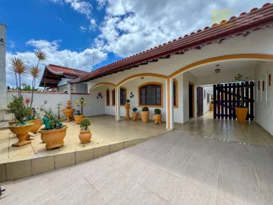Casa com 3 Quartos à venda, 140m² no Balneário Stella Maris, Peruíbe