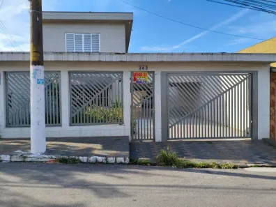 Sobrado com 3 Quartos à venda, 200m² no Cidade São Mateus, São Paulo