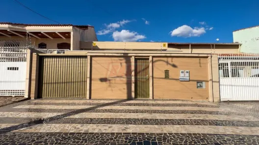 Casa com 3 Quartos para alugar, 340m² no Taguatinga Norte, Brasília