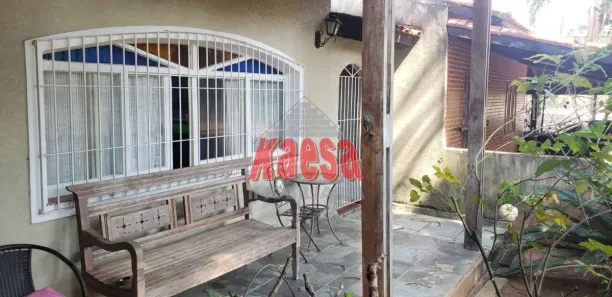 Casa com 3 Quartos para venda ou aluguel, 200m² no Caetetuba, Atibaia