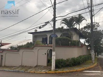 Casa com 4 Quartos à venda, 380m² no Vila Oliveira, Mogi das Cruzes
