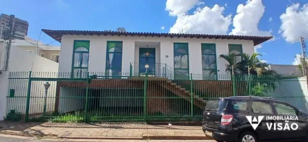 Casa com 4 Quartos para alugar, 479m² no São Sebastião, Uberaba