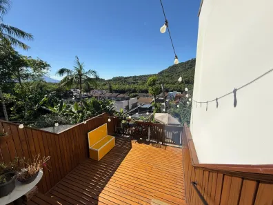 Sobrado com 2 Quartos à venda, 90m² no Bom Retiro, Joinville