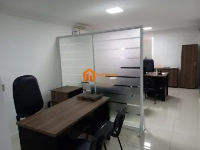 Sala Comercial à venda, 28m² no Joaquim Távora, Fortaleza