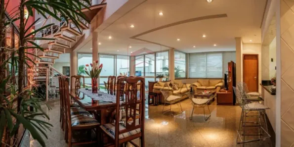 Sobrado com 4 Quartos à venda, 250m² no Jardim Avelino, São Paulo