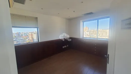 Sala Comercial à venda, 170m² no Menino Deus, Porto Alegre
