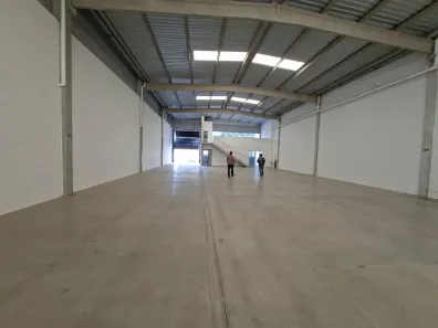 Galpão/Depósito/Armazém para alugar, 650m² no Zona Industrial, Sorocaba
