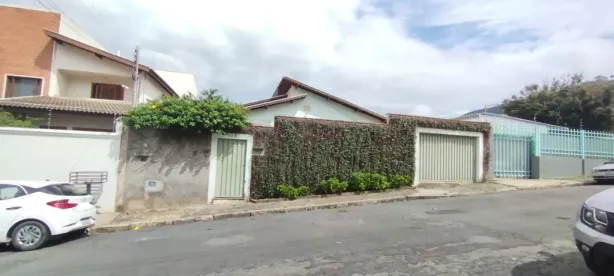 Casa com 3 Quartos à venda, 150m² no Jardim dos Estados, Poços de Caldas