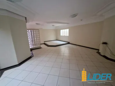 Casa com 3 Quartos à venda, 260m² no Vigilato Pereira, Uberlândia