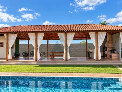 Fazenda/Sítio com 3 Quartos à venda, 180m² no Área Rural de São Miguel Arcanjo, São Miguel Arcanjo