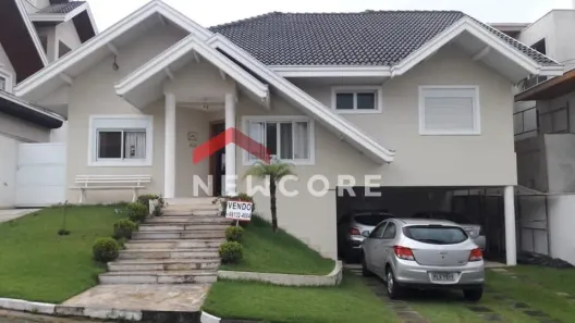 Sobrado com 3 Quartos à venda, 169m² no Vila Zezé, Jacareí