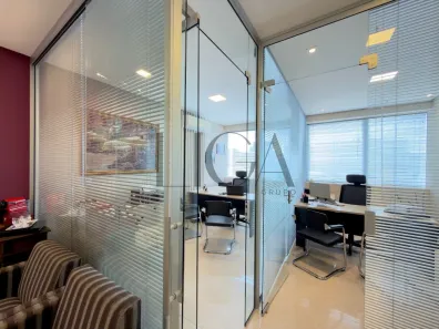 Sala Comercial à venda, 33m² no Mont Serrat, Porto Alegre