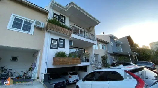 Casa de Condomínio com 4 Quartos à venda, 210m² no Passo das Pedras, Porto Alegre