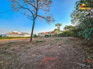 Lote/Terreno à venda, 641m² no Padre Herculano Yanes, Divinópolis