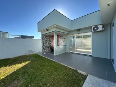 Casa de Condomínio com 2 Quartos à venda, 136m² no Camobi, Santa Maria