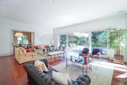 Casa com 5 Quartos para venda ou aluguel, 766m² no Jardim Guedala, São Paulo