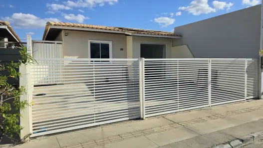 Casa de Condomínio com 3 Quartos para alugar, 130m² no Cohab São Francisco, Petrolina