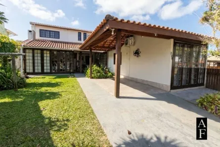 Casa com 4 Quartos à venda, 120m² no Centro, Garopaba