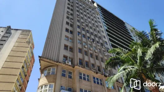 Sala Comercial à venda, 130m² no Centro Histórico, Porto Alegre