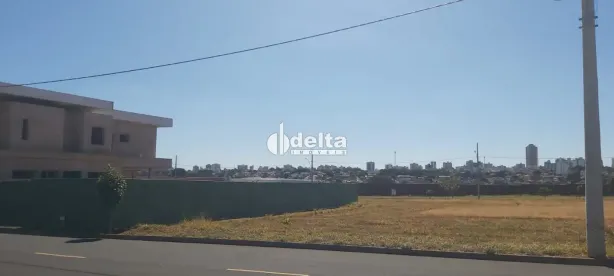 Lote/Terreno à venda, 440m² no Jardim Inconfidência, Uberlândia