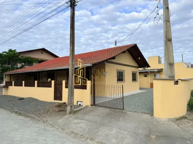 Casa com 4 Quartos à venda, 130m² no Armação, Penha