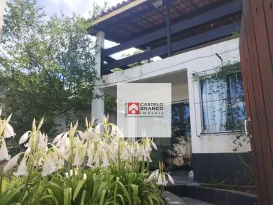Casa com 3 Quartos à venda, 230m² no Pituaçu, Salvador