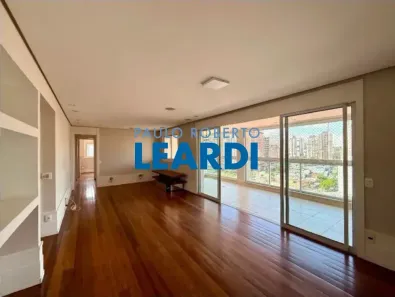 Apartamento com 3 Quartos à venda, 138m² no Santo Amaro, São Paulo