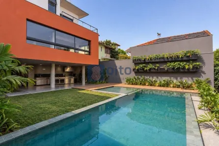 Casa com 4 Quartos à venda, 486m² no Pacaembu, São Paulo